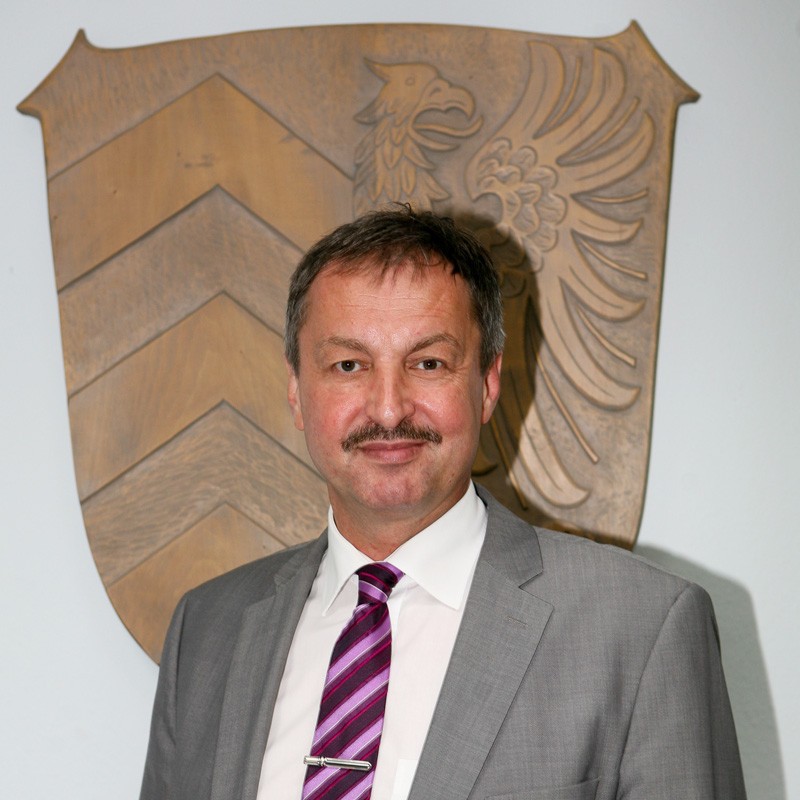 Herr   Gerhard Schultheiß